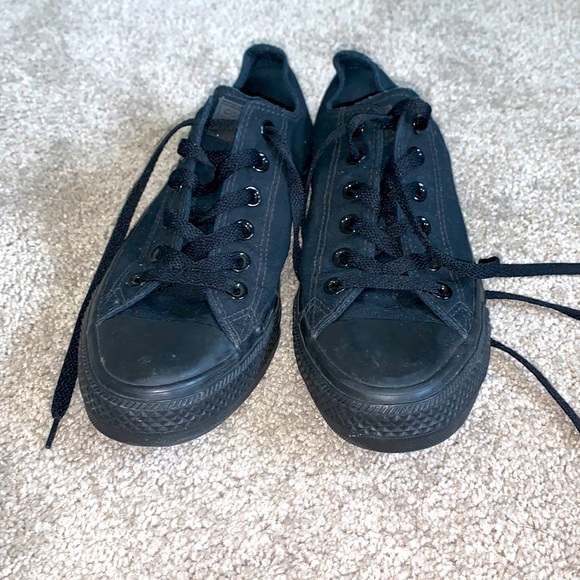 Chuck Taylor All Star Mono Canvas Low Top in Black Monochrome - Picture 2 of 4